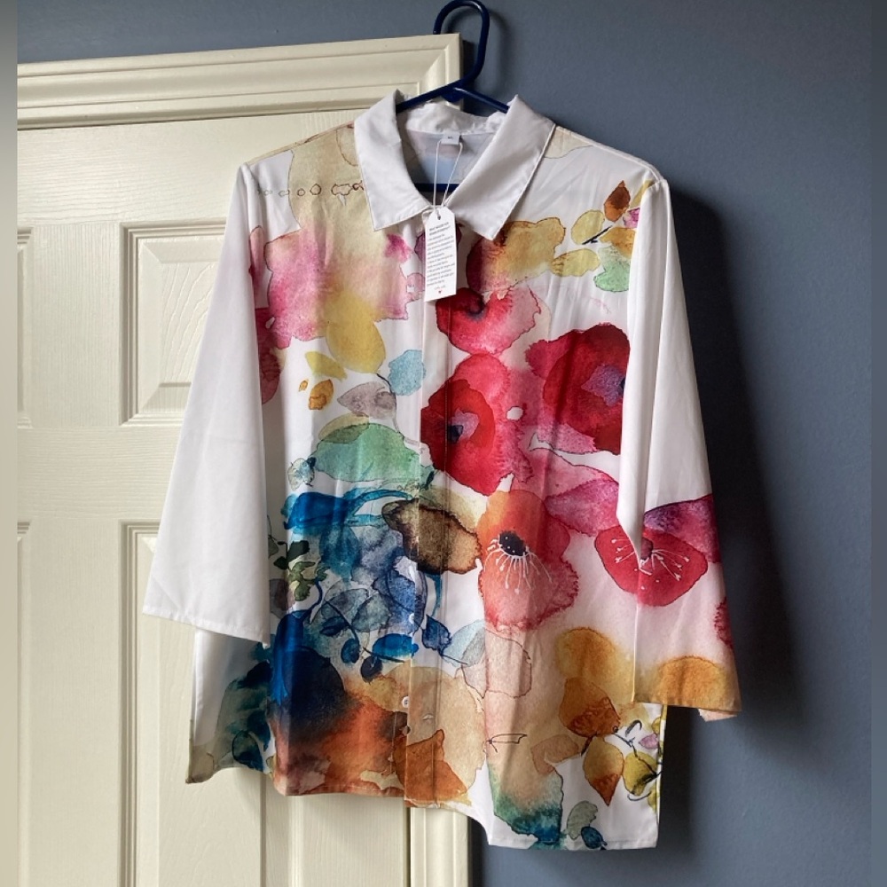 Floral print blouse